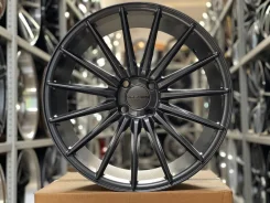 Vossen VFS-2. 8.0x18", 4x100, ET40, �� 73,1���. ����