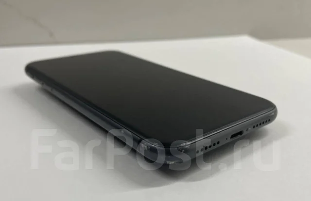 Apple iPhone 11. �/�, ������, 4G LTE, Dual-SIM ����