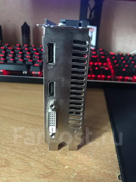 Radeon RX 550 ����