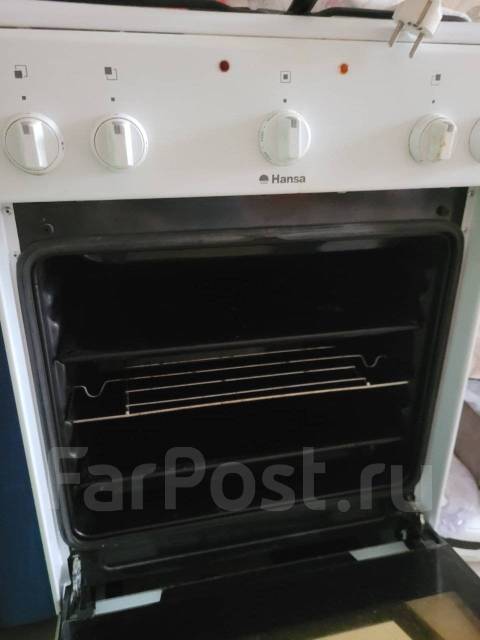 Продам газовую плиту Hansa - Кухонные печи и вытяжки в Хабаровске