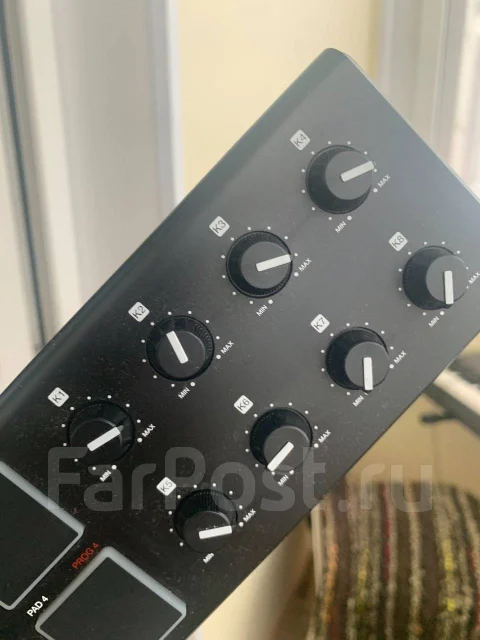 Akai ����