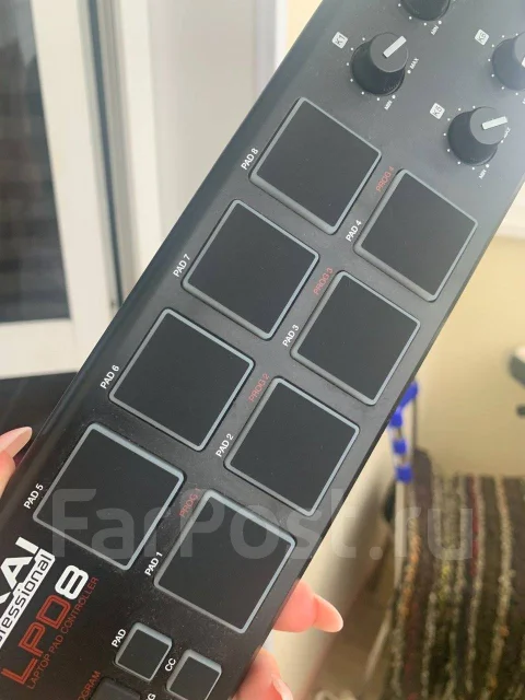 Akai ����