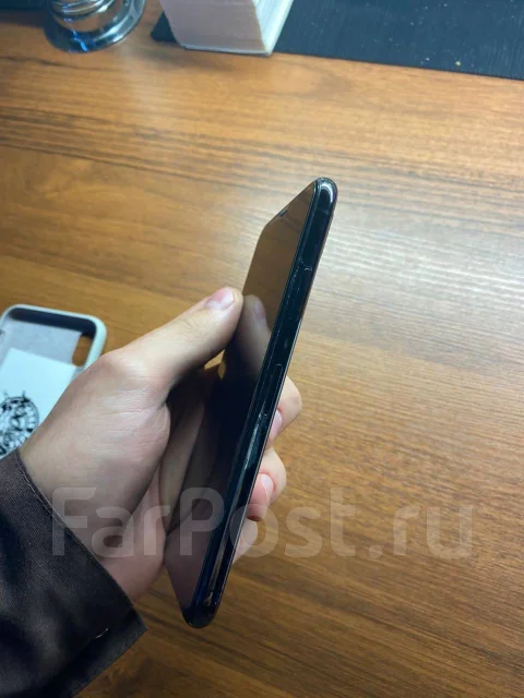 Apple iPhone X. �/�, ������, 4G LTE, NFC ����