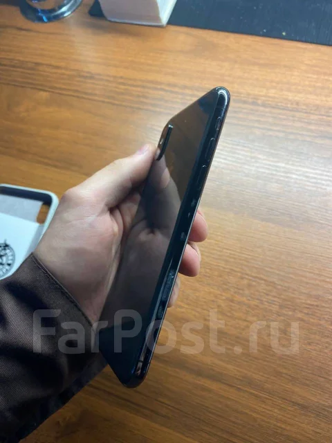 Apple iPhone X. �/�, ������, 4G LTE, NFC ����