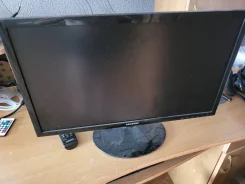 Samsung. 24", ���������� �� (LCD, LED, QLED) ����