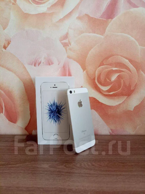 Apple iPhone SE. �/�, �����������, 4G LTE, NFC ����
