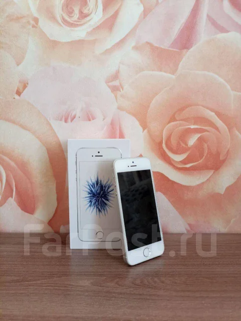 Apple iPhone SE. �/�, �����������, 4G LTE, NFC ����