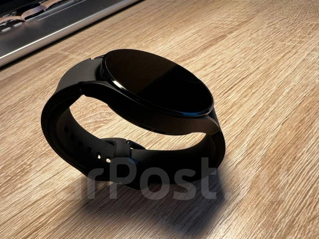 Samsung Galaxy Watch4. GPS, NFC, IP68 ����