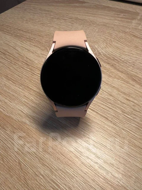 Samsung Galaxy Watch4. GPS, NFC, IP68 ����