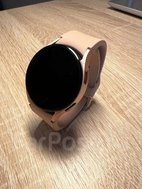 Samsung Galaxy Watch4. GPS, NFC, IP68 ����