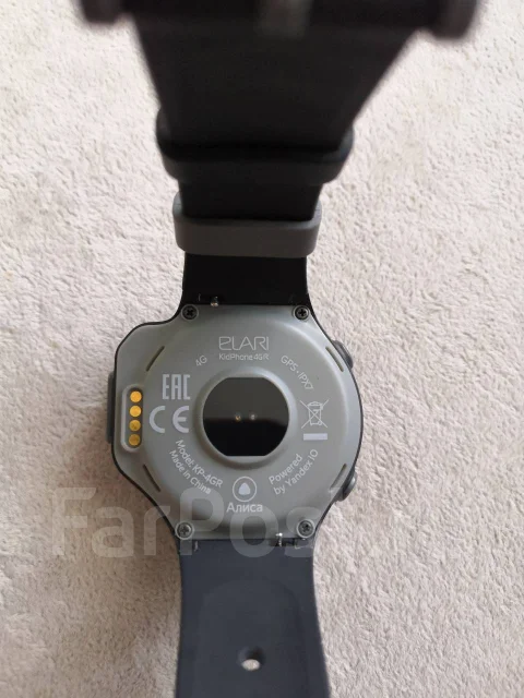 Elari KidPhone 4GR. GPS, SIM-�����, IP67 ����