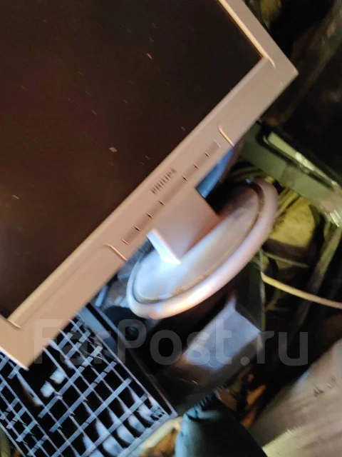 Samsung. 19", ���������� �� (LCD, LED, QLED) ����