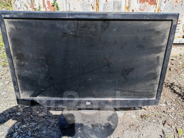 Samsung. 19", ���������� �� (LCD, LED, QLED) ����