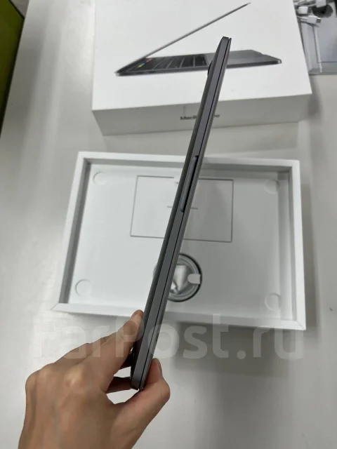 Apple MacBook Pro 13 2020. 13.3", ��� 16 ��, ���� 512���, WiFi: 1, Bluetooth: 1 ����