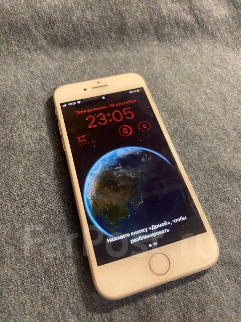 Apple iPhone 8. �/�, �����, 3G, 4G LTE, NFC ����