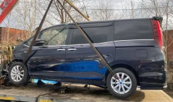Toyota Esquire. ZWR80, 2ZRFXE ����