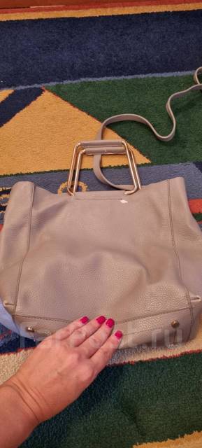 Сумку из кожзама на поделки - Отдам бесплатно во Владивостоке