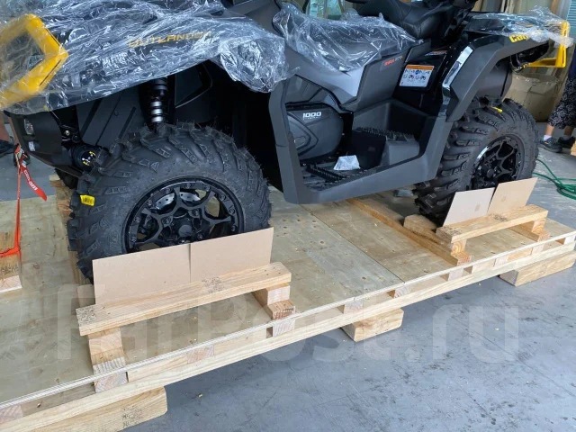 BRP Can-Am Outlander 1000R XT-P. ��������, ��, ��� ������� ����