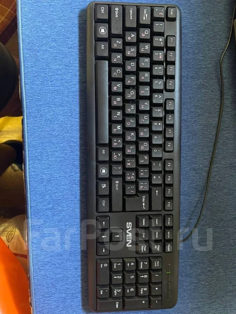 Toshiba. 17.3", 1,9����, ��� 8 ��, ���� 512���, WiFi: 1, Bluetooth: 1, ����������� �� 4��. ����