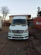 Mercedes-Benz Sprinter.   