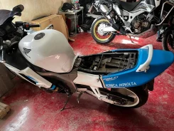 Honda CBR 1100XX ����