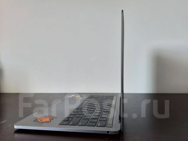 Apple MacBook Pro 13 2019 Mid. 13", ���� 128���, WiFi: 1, Bluetooth: 1 ����