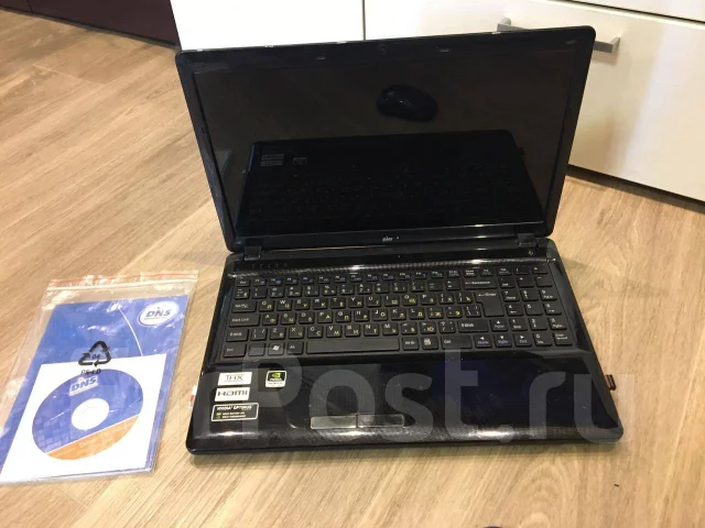 DNS. 16.1", 1����, ��� 12 ��, ���� 200���, WiFi: 1, Bluetooth: 1, ����������� �� 4��. ����