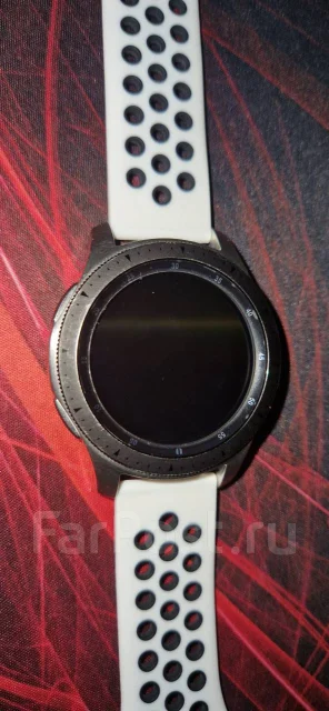 Samsung Galaxy Watch. GPS, NFC ����