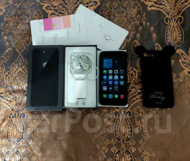 Apple iPhone 8 Plus. �/�, �������, ������, 3G, 4G LTE, ����������, NFC ����