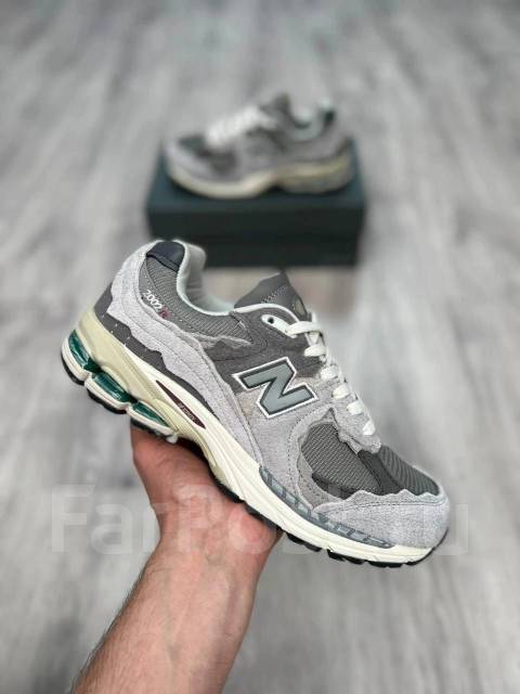 new balance 2002r 45