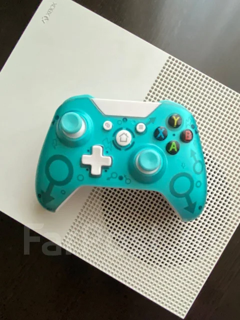 Microsoft Xbox One S ����