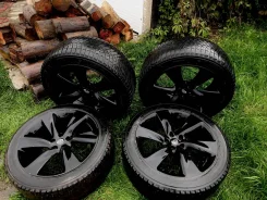 Infiniti. x21.5", 5x114.3 ����