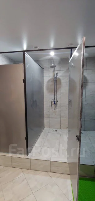 Изготовление душевых и санитарных перегородок из поликарбоната ...