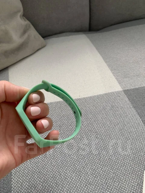 Xiaomi Mi Band 4 ����