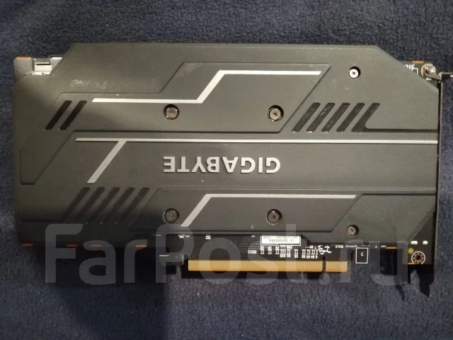 Radeon RX 5500 XT ����