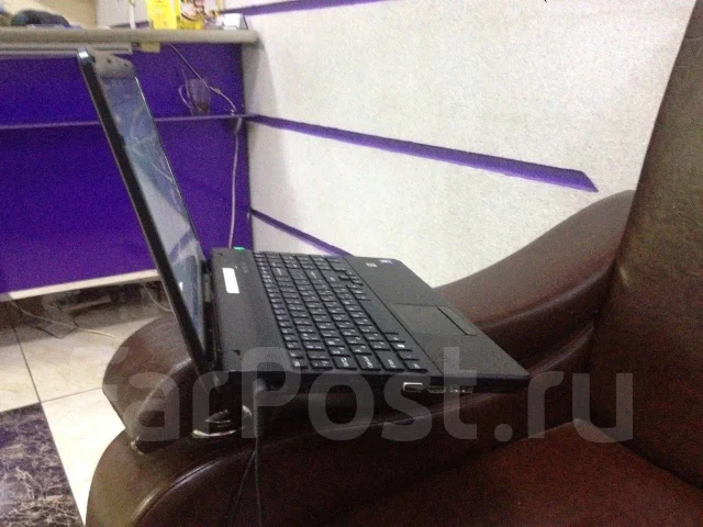 Sony VAIO PCG-71211V. 15", 2,5����, ��� 6 ��, ���� 300���, WiFi: 1, Bluetooth: 1, ����������� �� 2��. ����