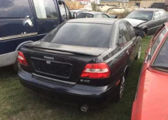 Volvo S40 ����