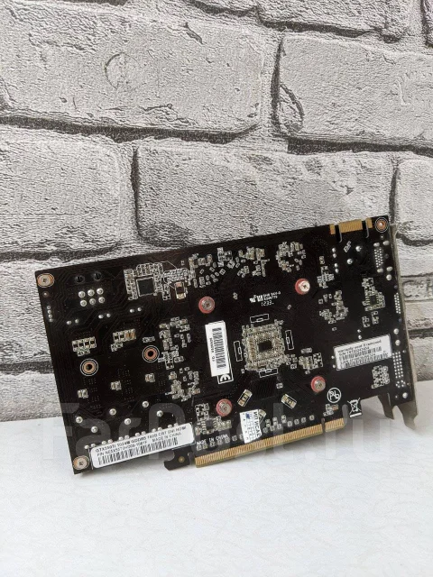 GeForce GTX 550 Ti ����