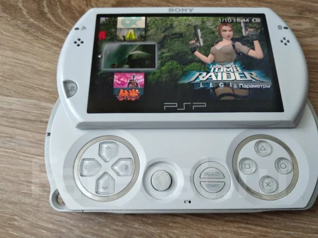 Sony PSP Go ����