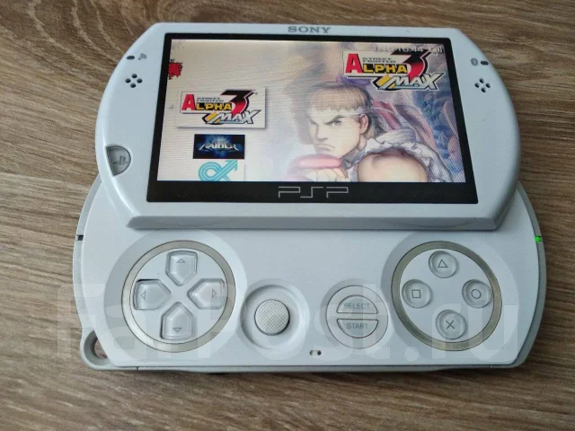 Sony PSP Go ����