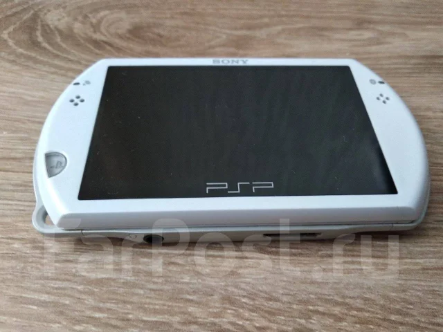 Sony PSP Go ����
