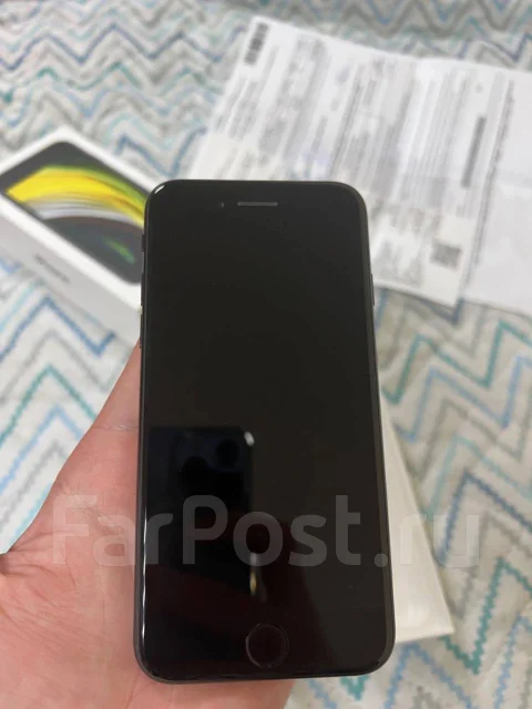 Apple iPhone SE 2020. �/�, ������, 4G LTE, NFC ����