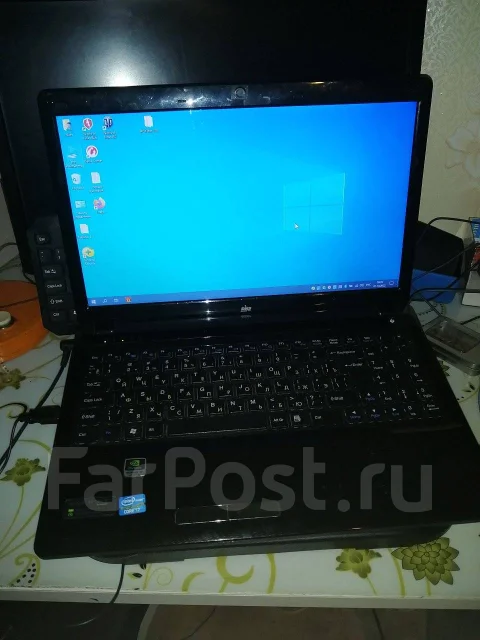 DNS. 2,3����, ��� 8 ��, ���� 750���, WiFi: 1, Bluetooth: 1, ����������� �� 8��. ����