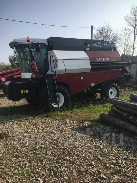 Продам комбайн "Вектор 410", новый, в работе не был. Жатка 7 метров ...