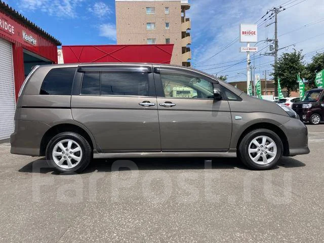 Toyota Isis. ��������, ��������, 1.8 (143��.�.), ������, 45 000����. ��, �/�. ��� ����� �� ������������ ����