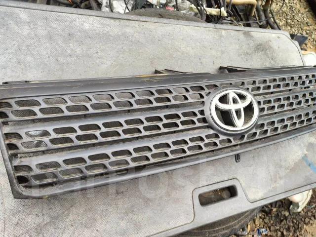Решетка радиатора Toyota Probox NCP58G купить во Владивостоке по цене ...