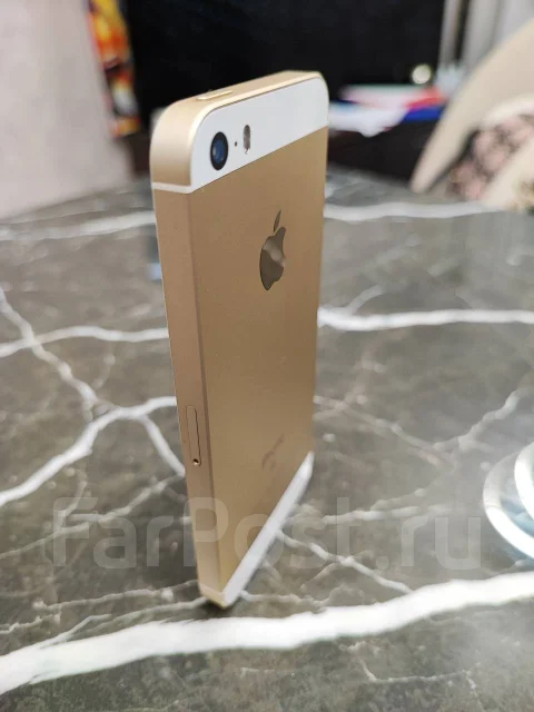 Apple iPhone SE. �/�, 32 ��, �������, 4G LTE ����