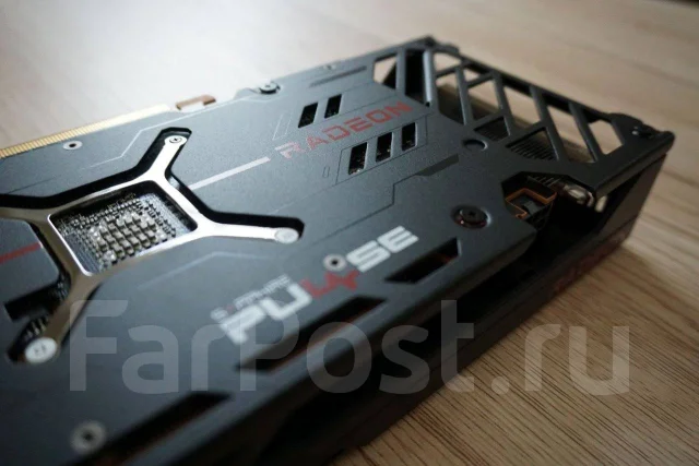 Radeon RX 6600 XT ����