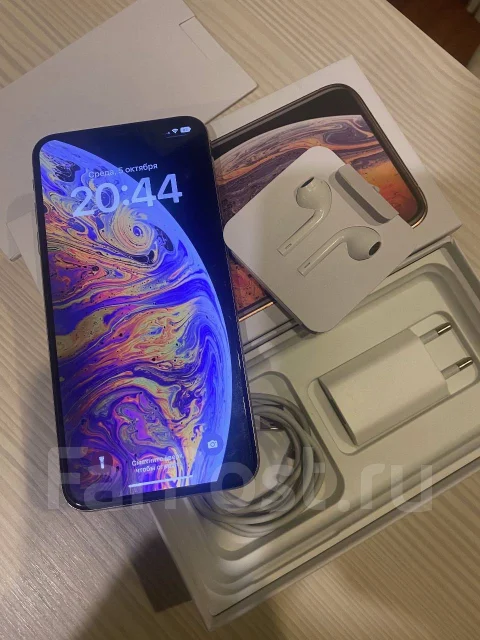 Apple iPhone Xs Max. �/�, �����, 4G LTE, NFC ����