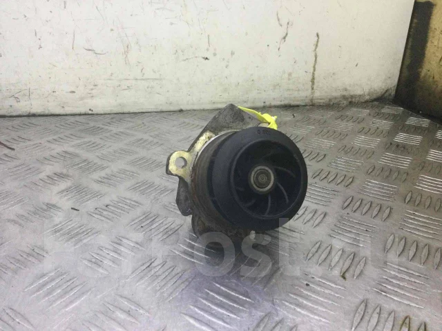 ����� Volkswagen Golf 2000 47175541 038121011H038121011H ����